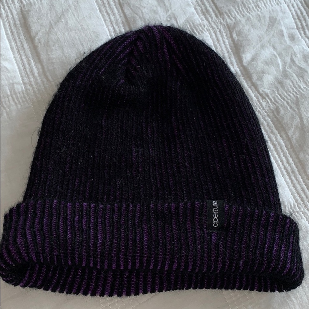 3/$27 Aperture Pedro slouch beanie 🇨🇦